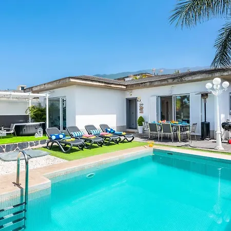 Ferienhaus Sara De Lujo Piscina Privada Climatizada *