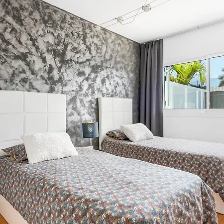 Ferienhaus Sara De Lujo Piscina Privada Climatizada *