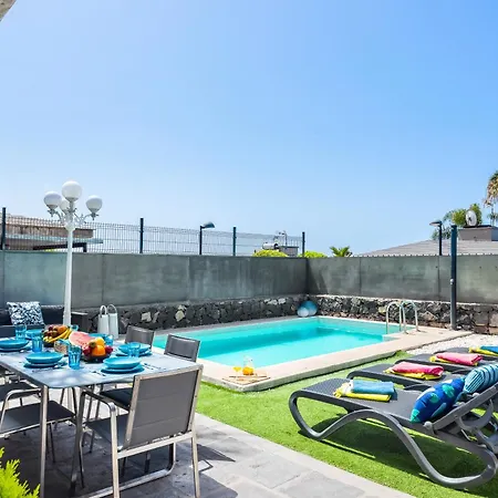 Ferienhaus Sara De Lujo Piscina Privada Climatizada